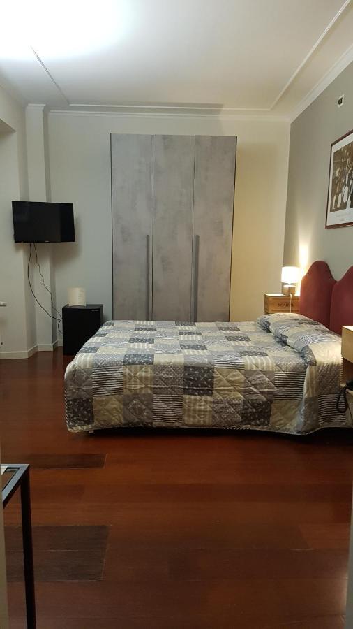 נובי ליגורה Ristorante Albergo Corona מראה חיצוני תמונה