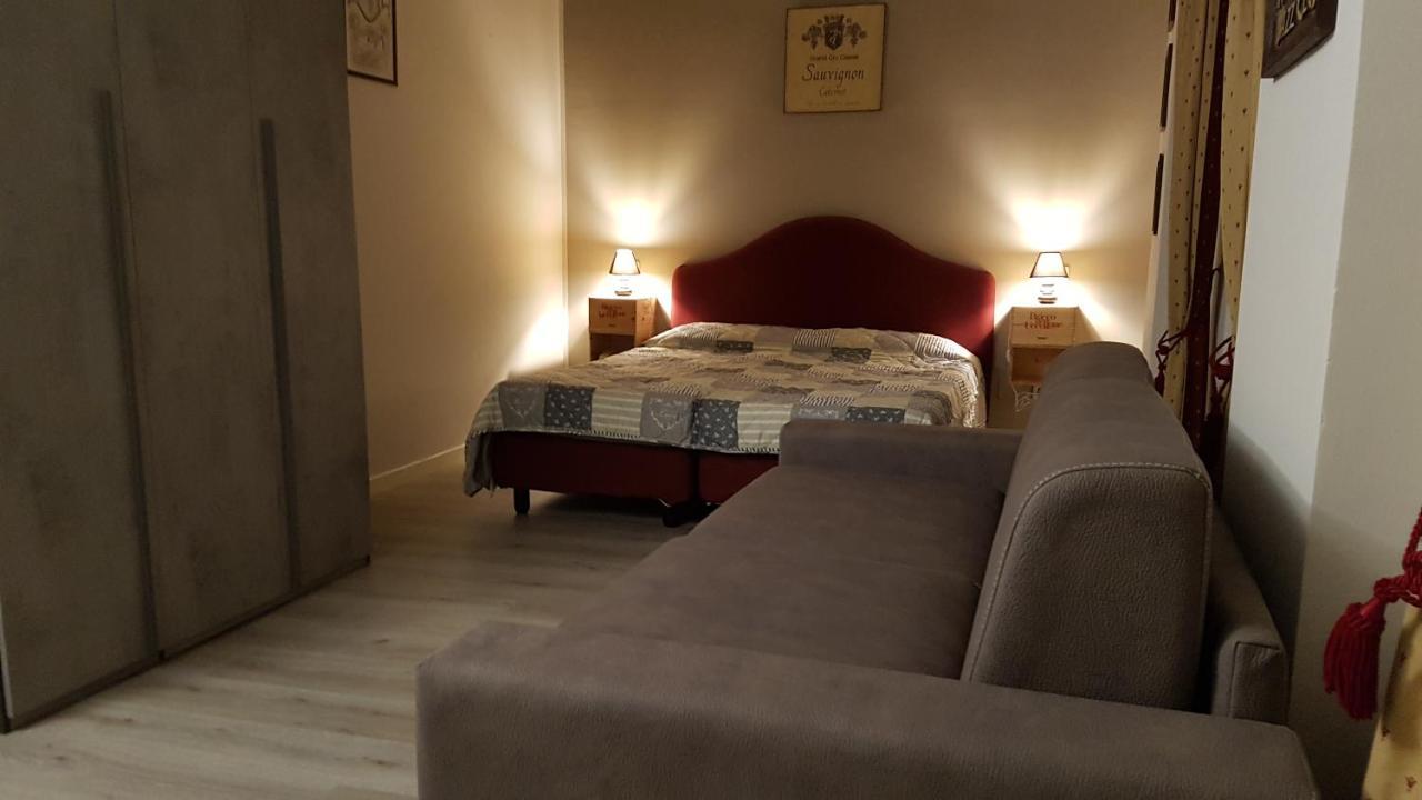 נובי ליגורה Ristorante Albergo Corona מראה חיצוני תמונה