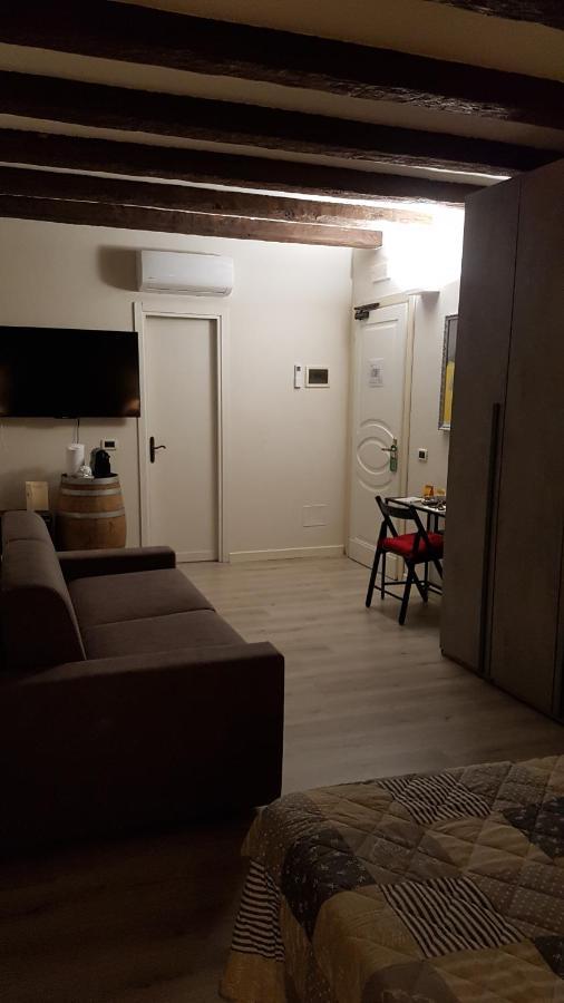 נובי ליגורה Ristorante Albergo Corona מראה חיצוני תמונה