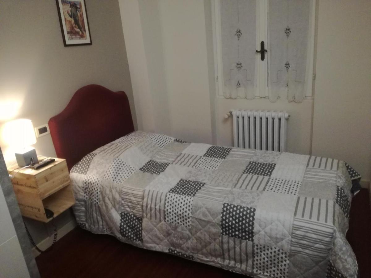 נובי ליגורה Ristorante Albergo Corona מראה חיצוני תמונה